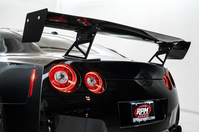 Used 2015 Nissan GT-R Black Edition AWD/4WD image 11