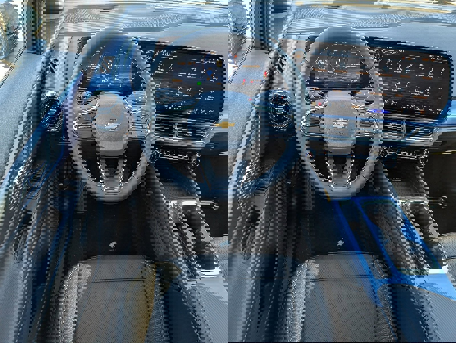 New 2026 Chevrolet Equinox EV LT image 8