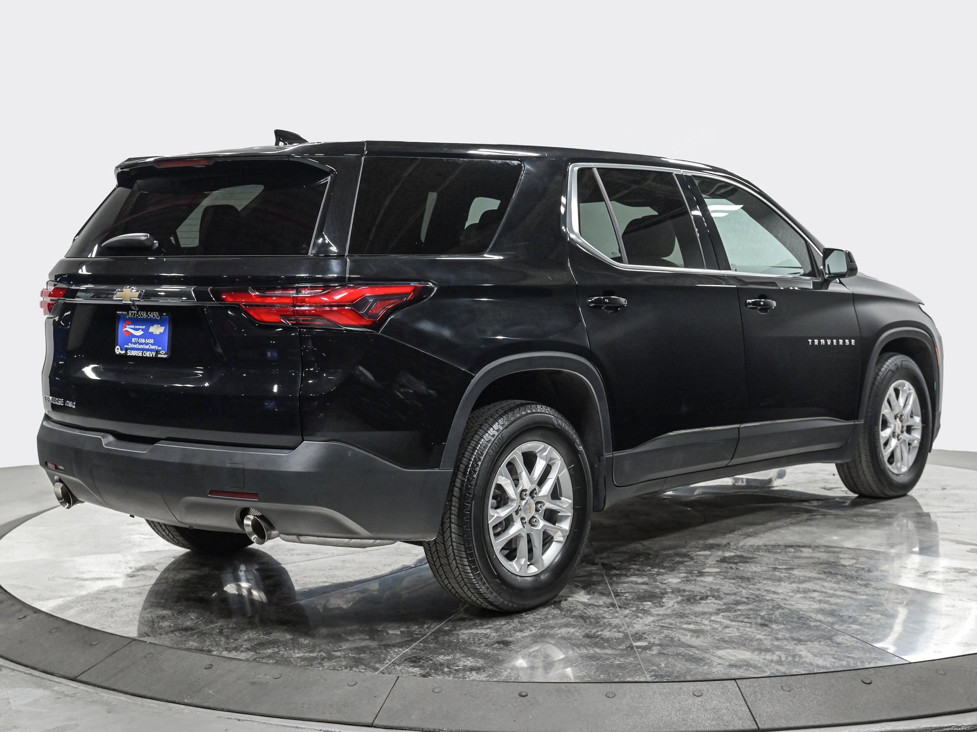 Used 2023 Chevrolet Traverse LS w/ LPO, Floor Liner Package AWD/4WD image 7