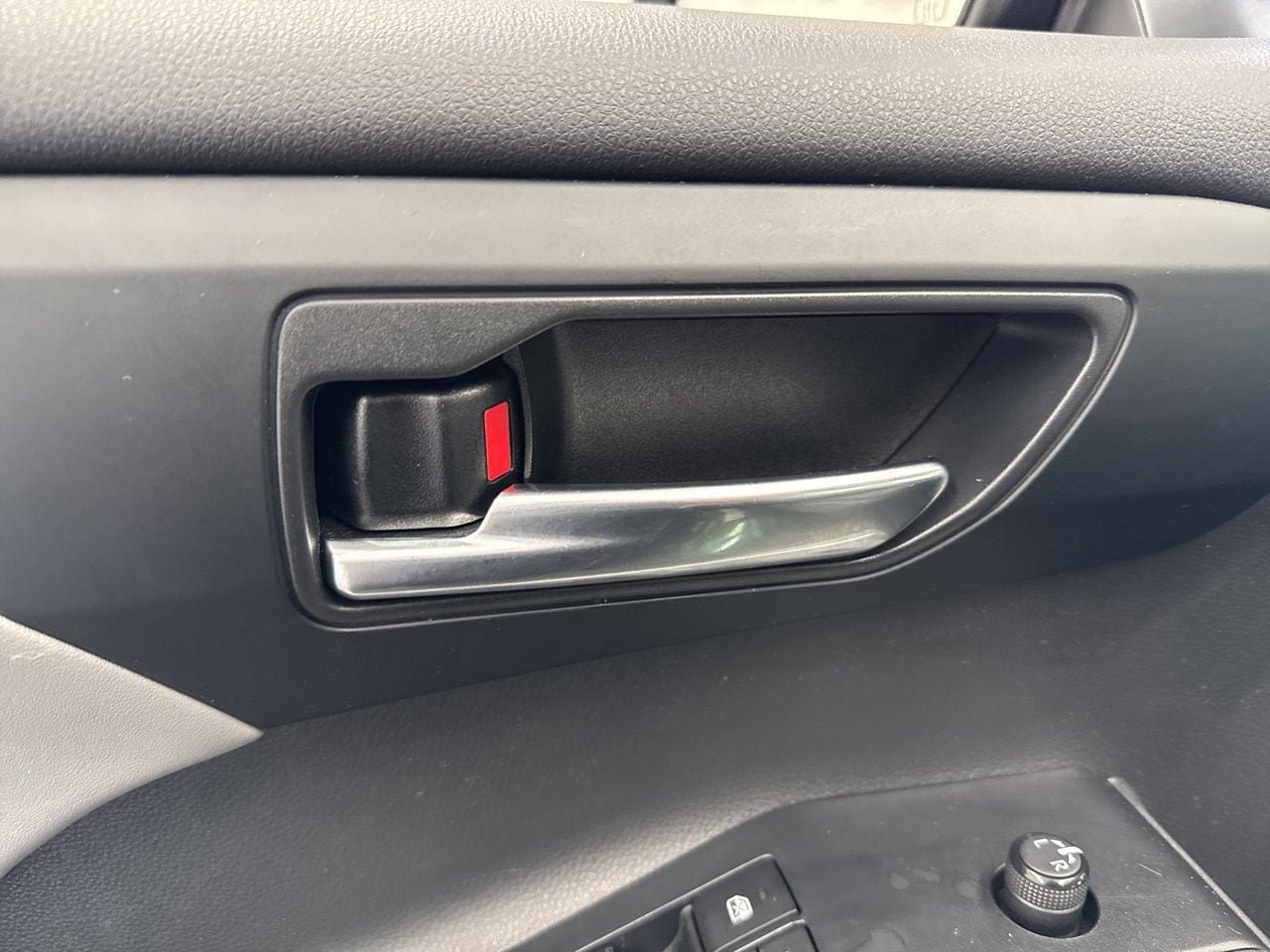 Used 2023 Toyota Highlander XLE image 36