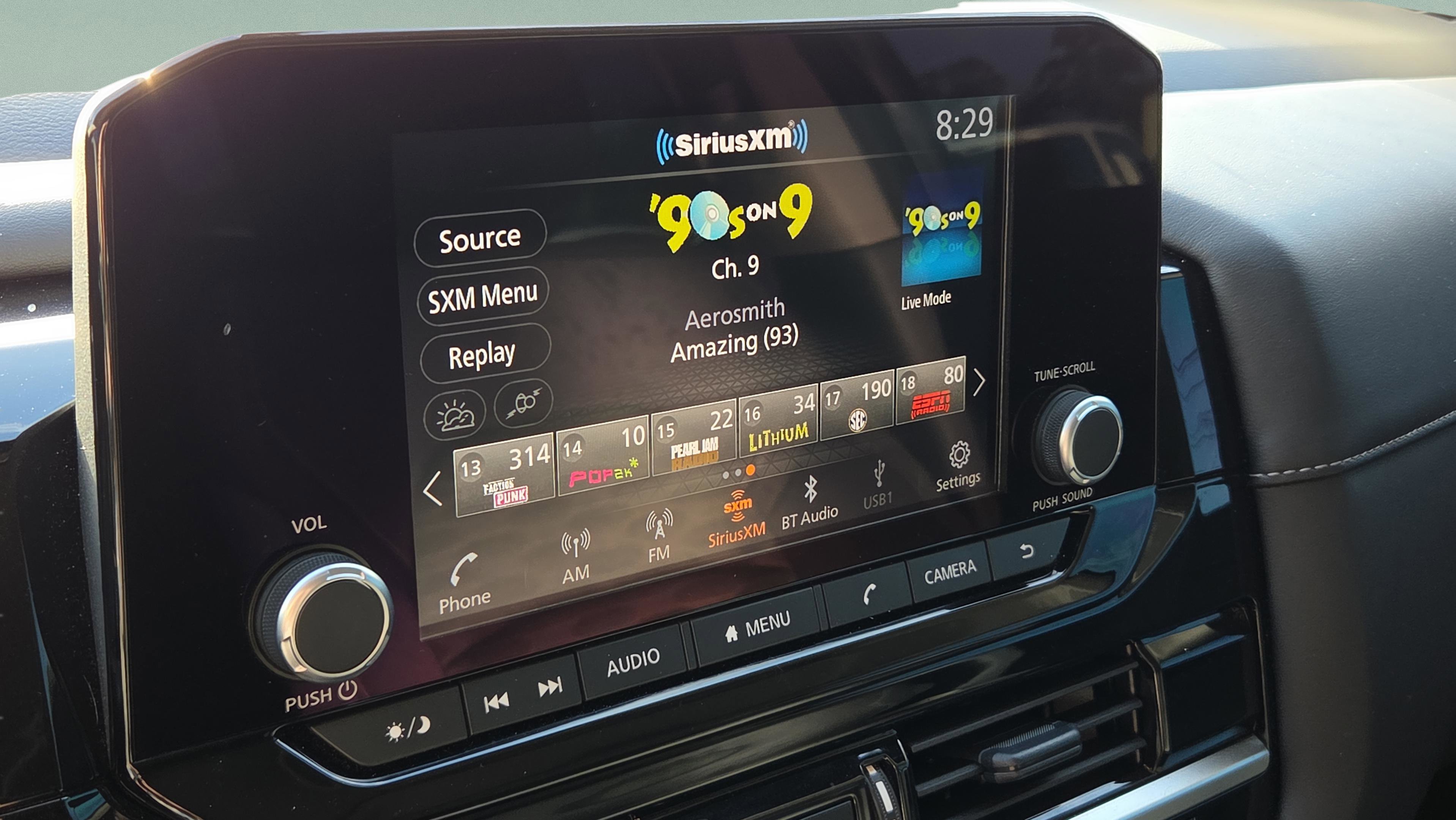 Certified 2025 Nissan Pathfinder SV image 25