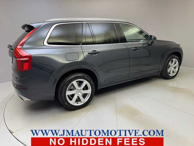 Used 2021 Volvo XC90 T6 Momentum image 5
