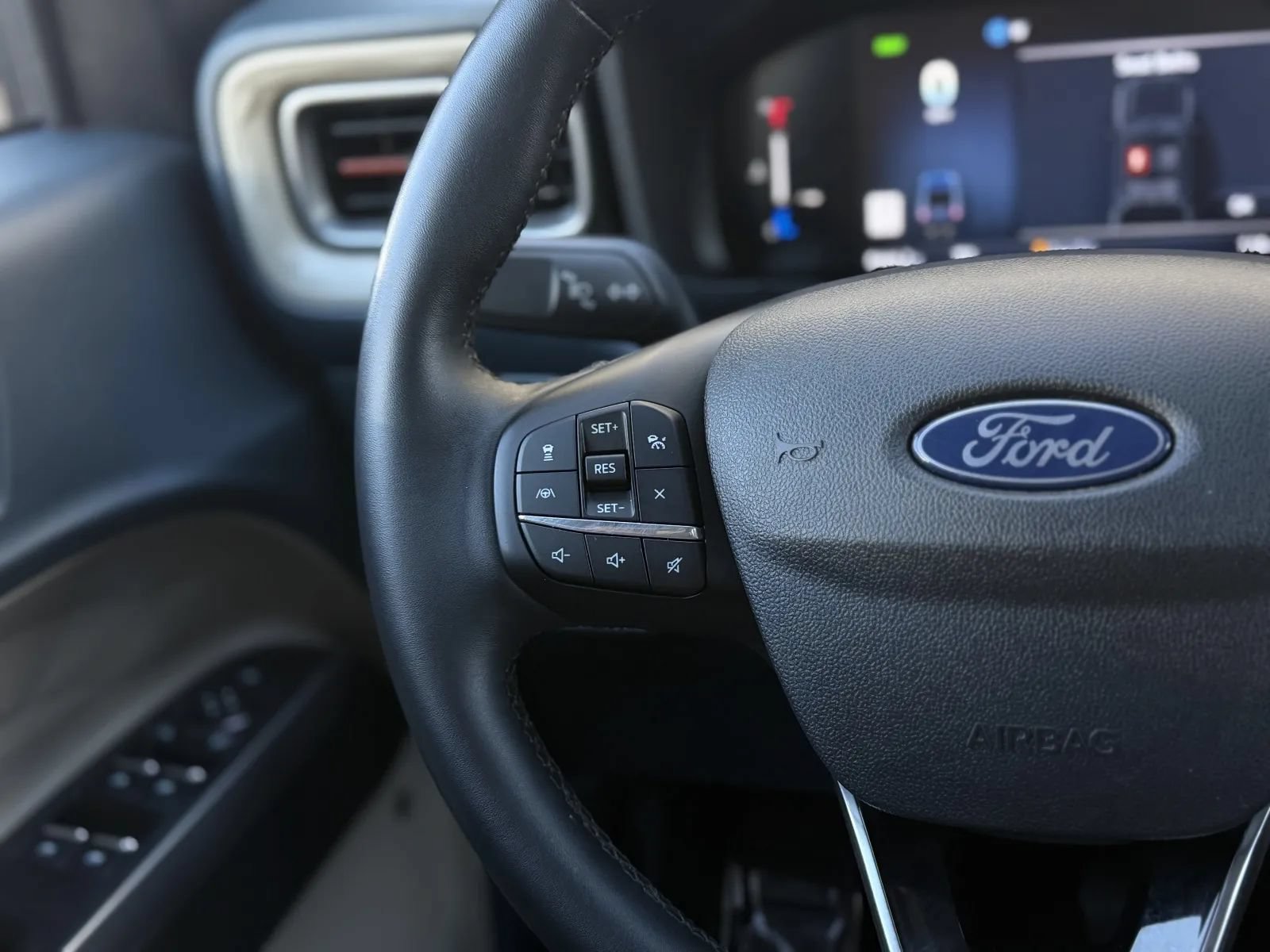 Used 2026 Ford Maverick Lariat w/ 4K Tow Package AWD/4WD image 22