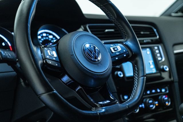 Used 2017 Volkswagen Golf 4-Door image 24