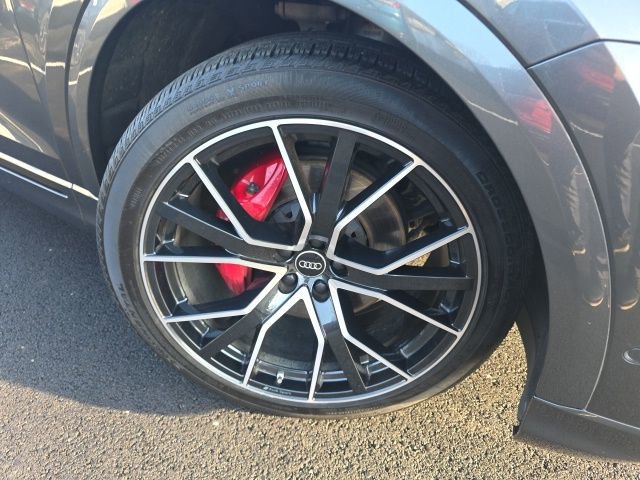 Used 2022 Audi Q8 Prestige image 21