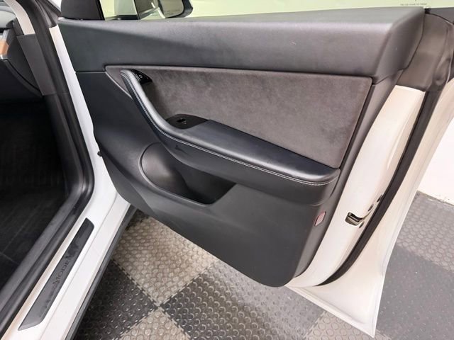 Used 2020 Tesla Model Y Long Range AWD/4WD image 35