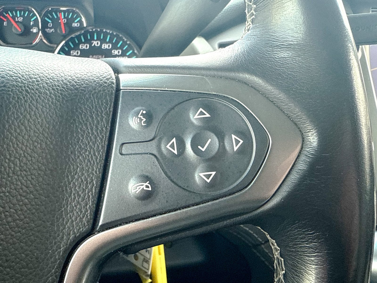 Used 2018 Chevrolet Suburban LT image 44