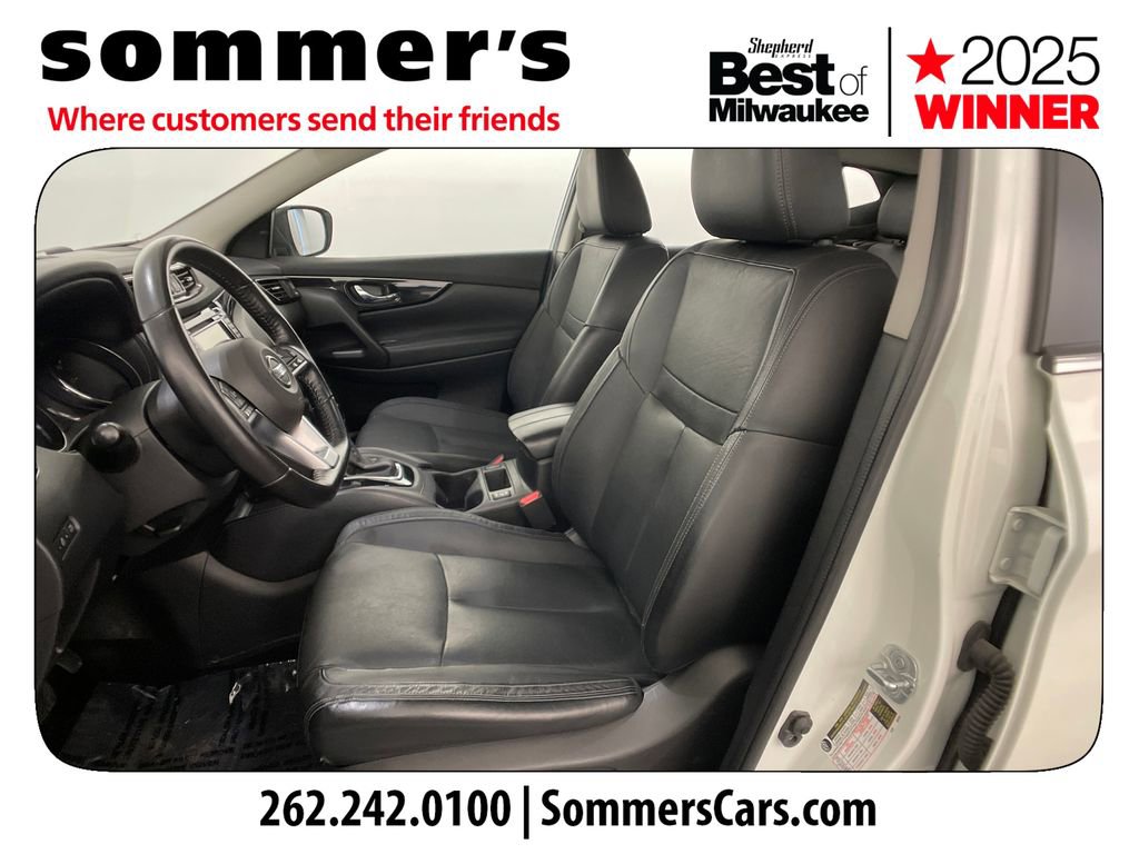 Used 2017 Nissan Rogue Sport SL w/ SL Premium Package image 9