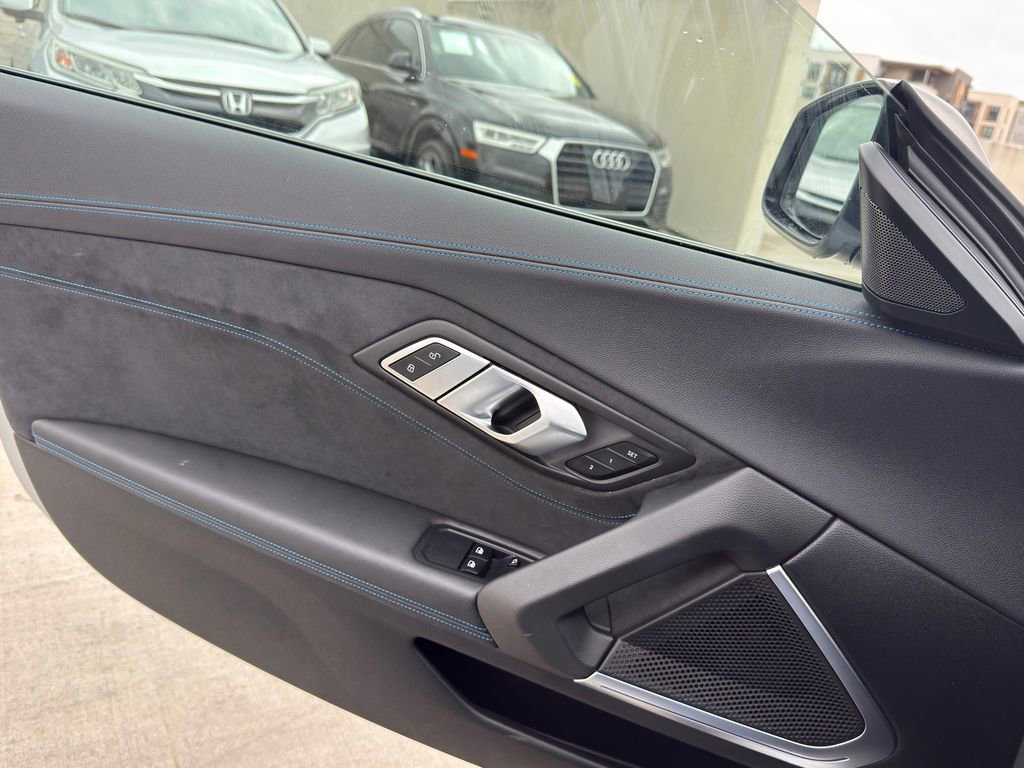 Used 2022 BMW Z4 M40i image 27