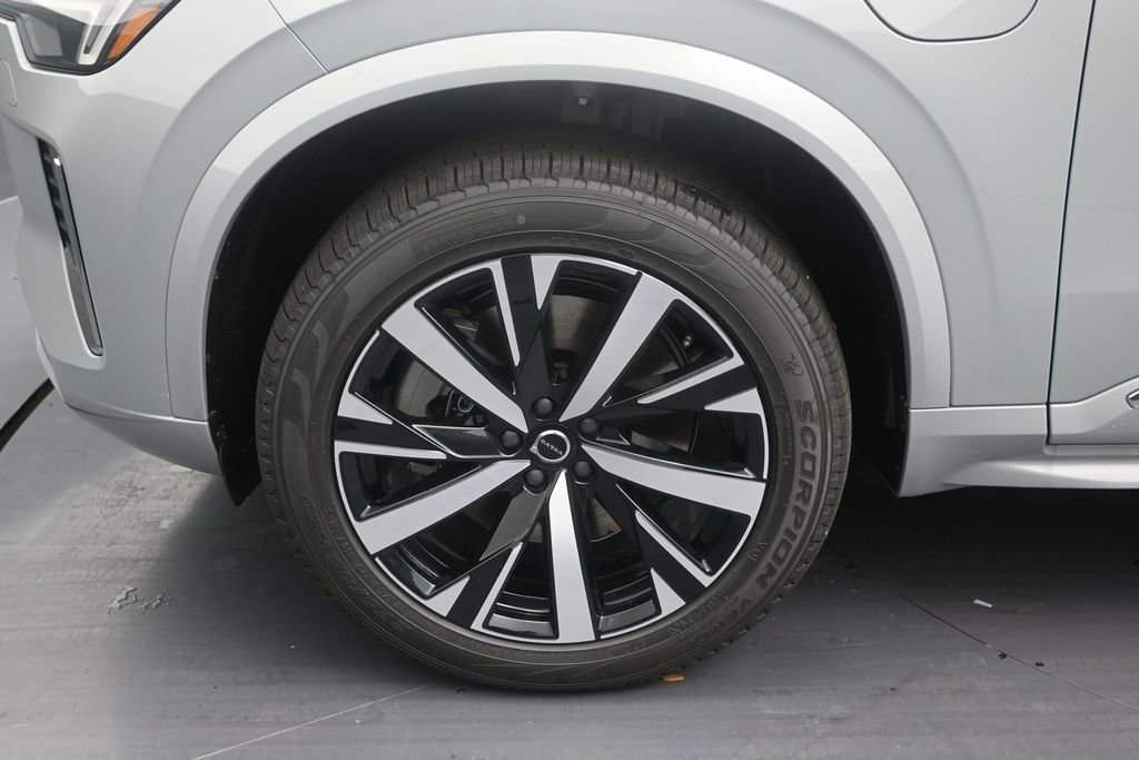 New 2026 Volvo XC90 T8 Core w/ Protection Package Premier AWD/4WD image 9