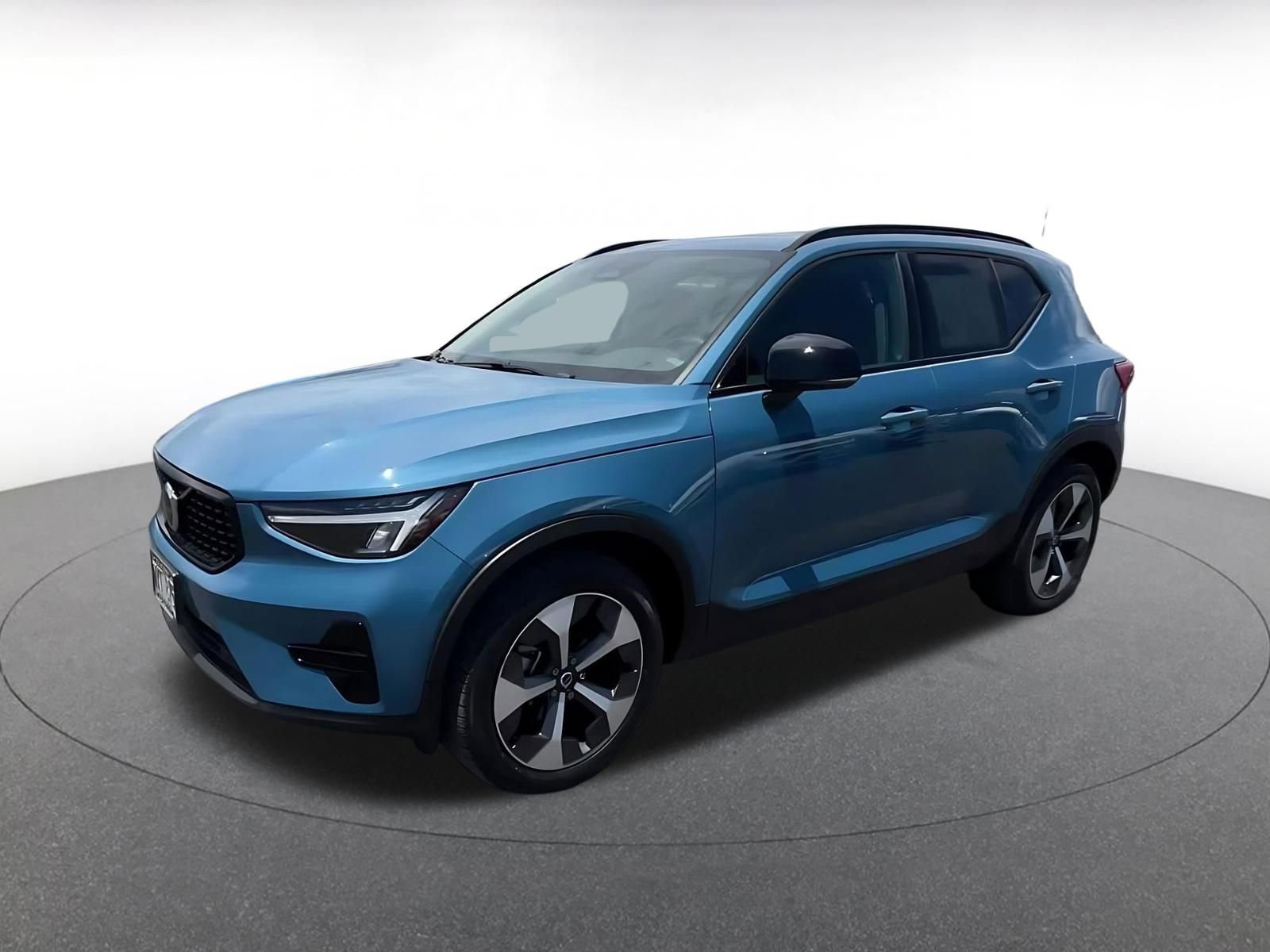 Used 2024 Volvo XC40 B5 Core AWD/4WD image 8