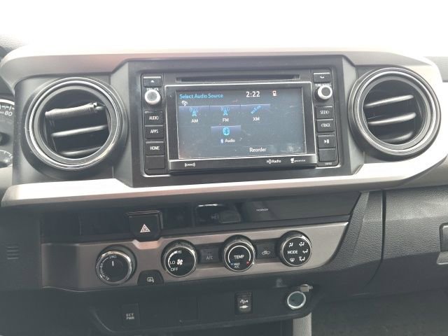 Used 2016 Toyota Tacoma SR5 w/ SR5 Appearance Package (SN) image 15