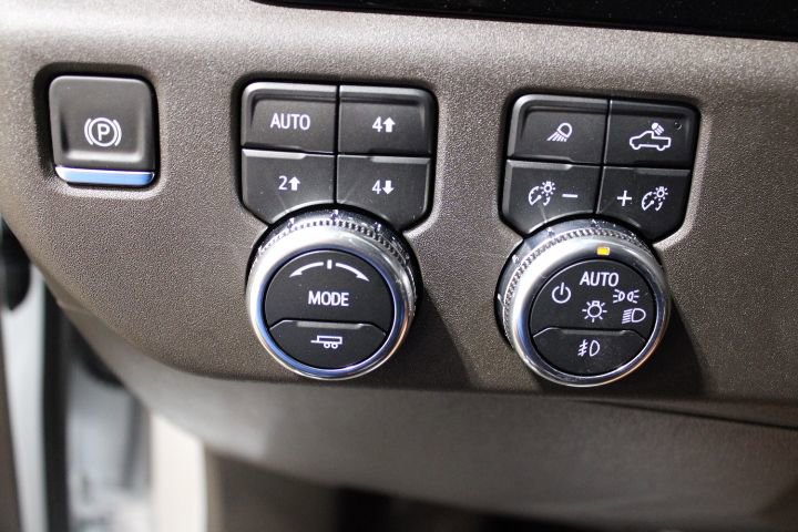 New 2025 GMC Sierra 2500 SLT w/ SLT Premium Package image 18