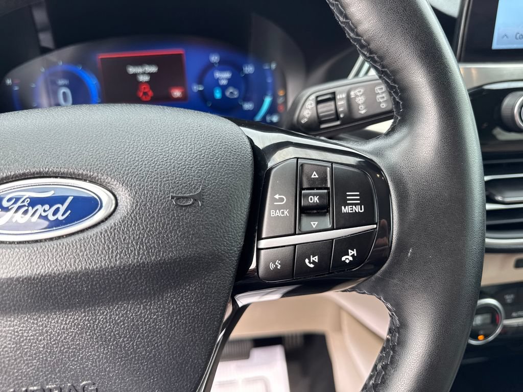 Used 2021 Ford Escape Titanium FWD image 27