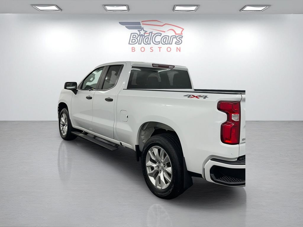 Used 2020 Chevrolet Silverado 1500 Custom w/ Custom Value Package image 6