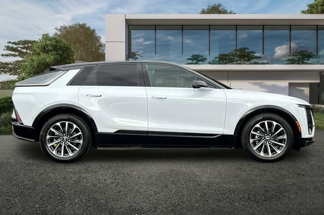 New 2026 Cadillac Lyriq Sport image 3