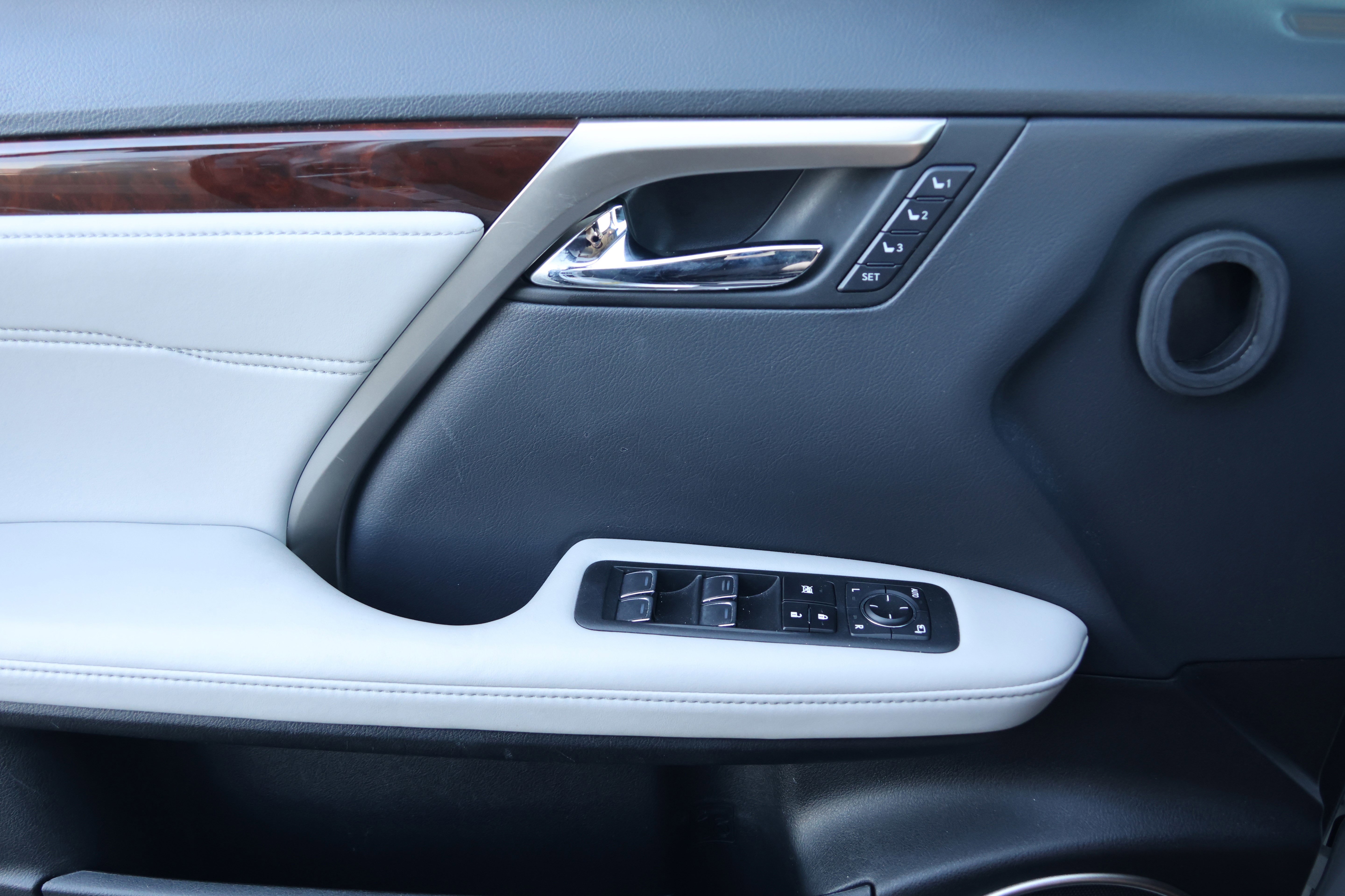 Used 2019 Lexus RX 350 FWD w/ Navigation Package image 12