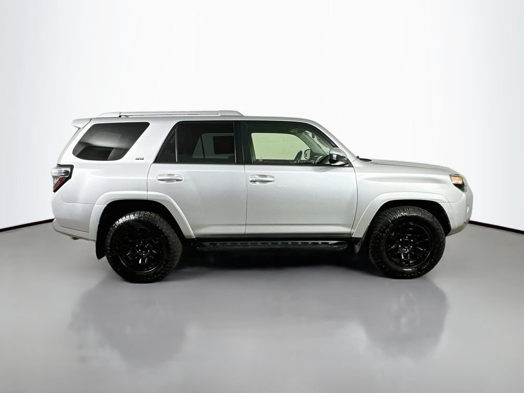 Used 2016 Toyota 4Runner SR5 RWD image 7