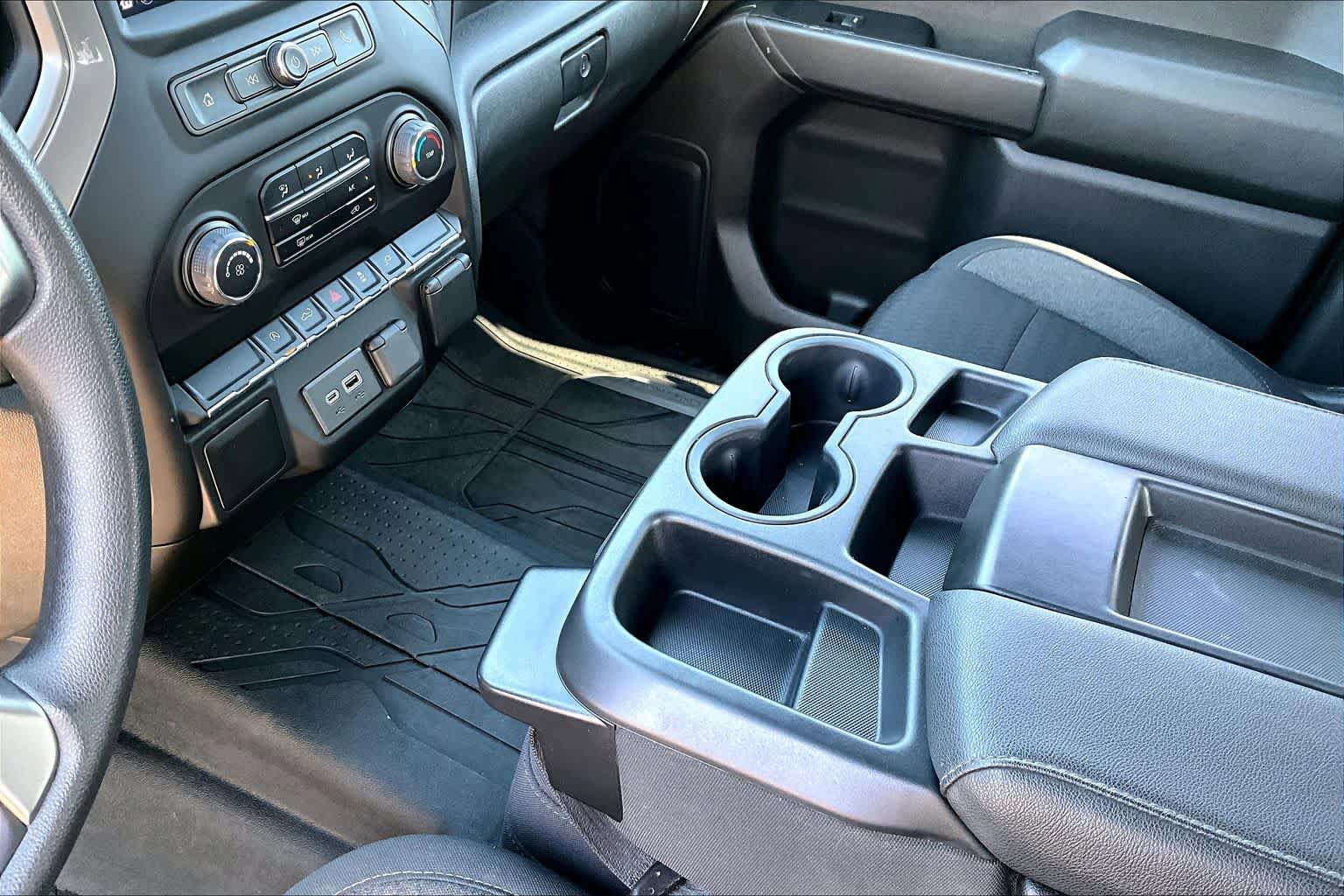 Used 2022 Chevrolet Silverado 1500 Custom w/ Safety Confidence Package AWD/4WD image 16