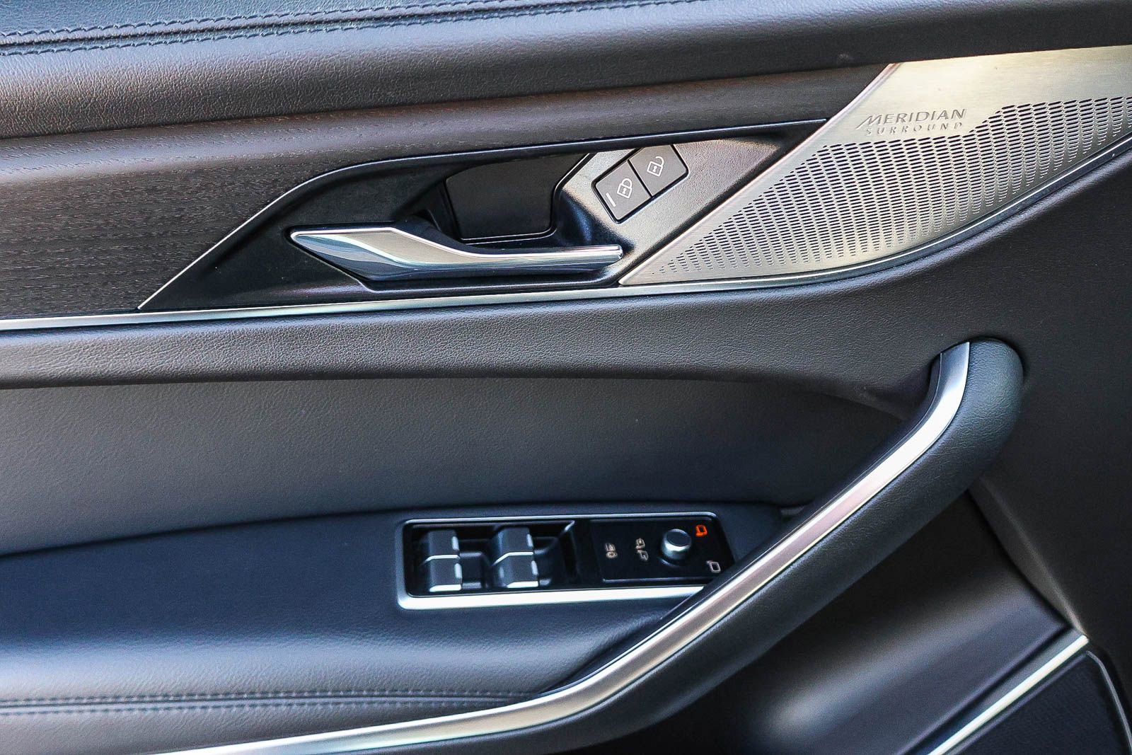 Used 2022 Jaguar F-PACE S image 30