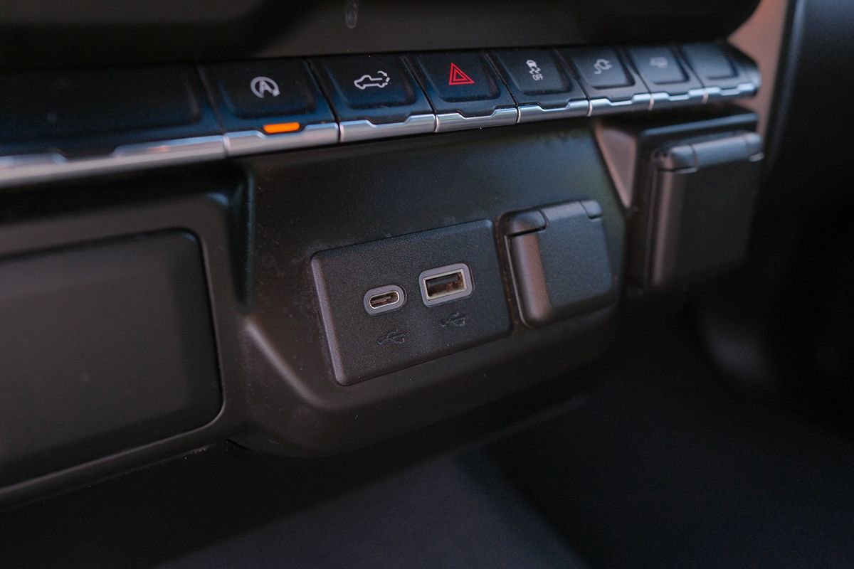 Used 2021 Chevrolet Silverado 1500 Custom RWD image 23