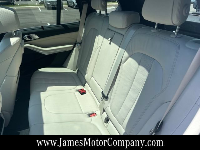 Used 2022 BMW X5 xDrive40i w/ Executive Package AWD/4WD image 10