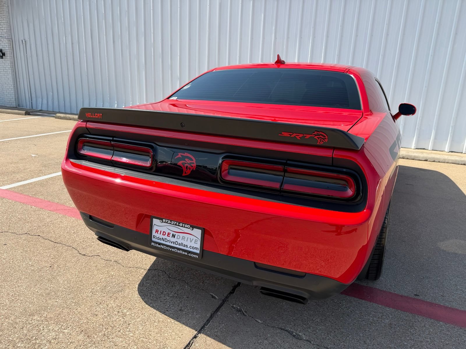 Used 2016 Dodge Challenger SRT Hellcat RWD image 6