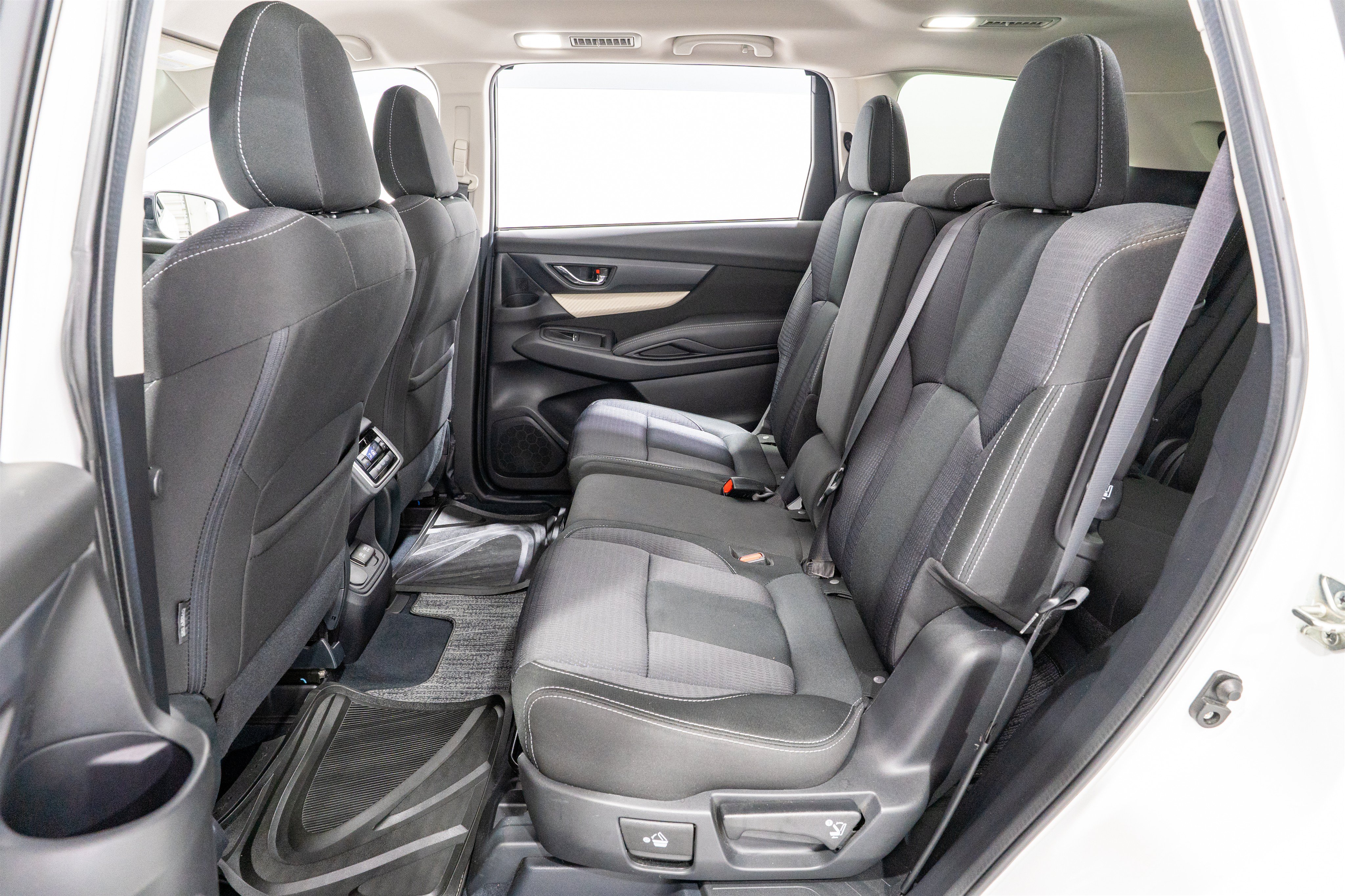 Used 2021 Subaru Ascent Premium w/ Convenience Package AWD/4WD image 33