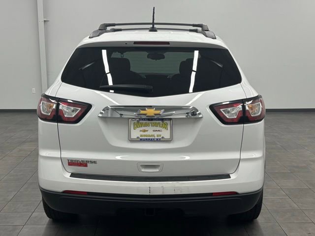 Used 2017 Chevrolet Traverse LS FWD image 3