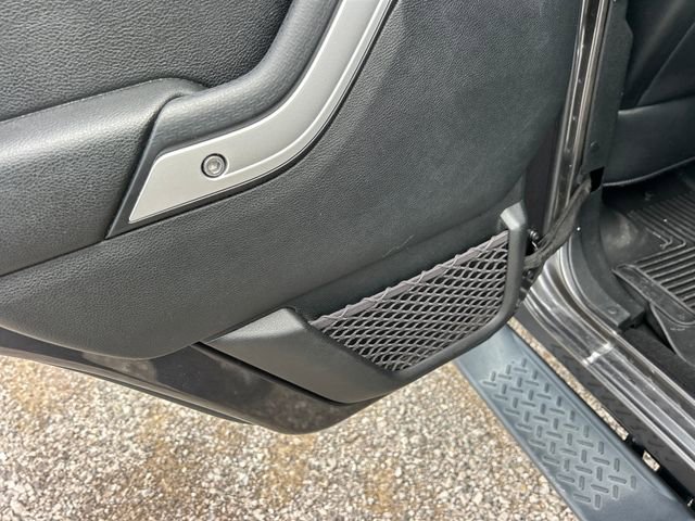 Used 2017 Jeep Wrangler Unlimited Rubicon image 43