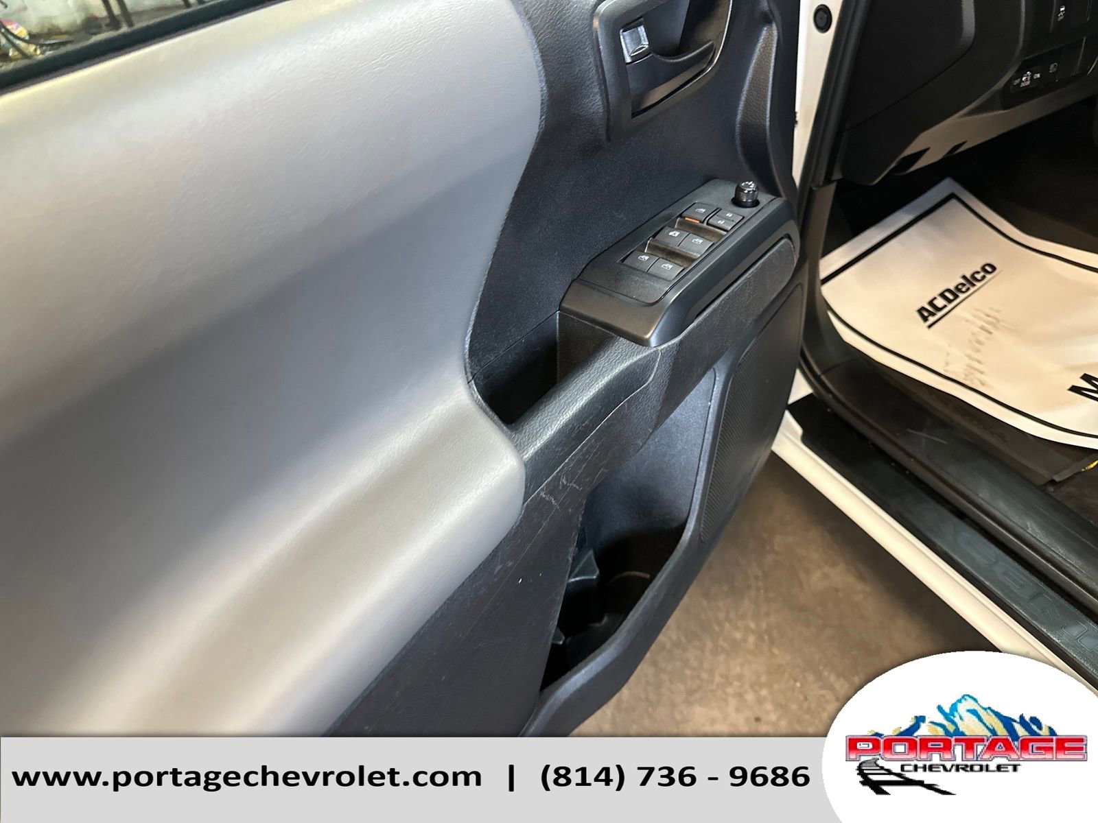 Used 2022 Toyota Tacoma SR AWD/4WD image 13