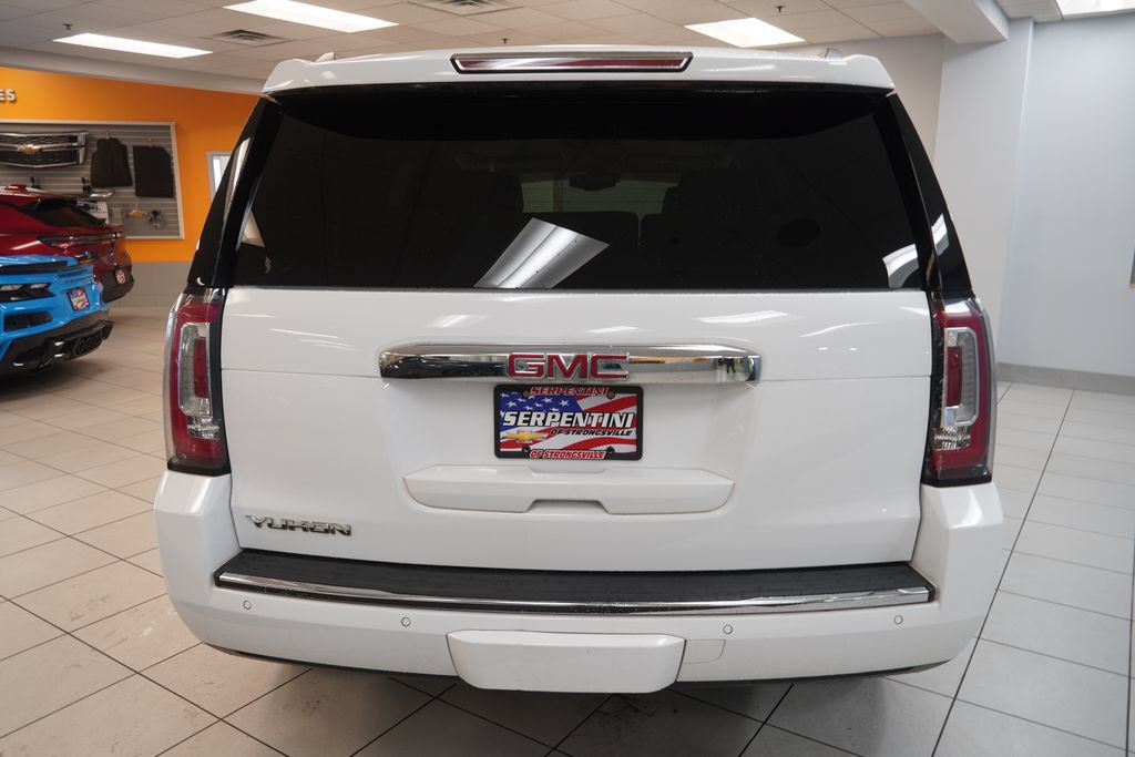 Certified 2018 GMC Yukon Denali w/ Open Road Package AWD/4WD image 11
