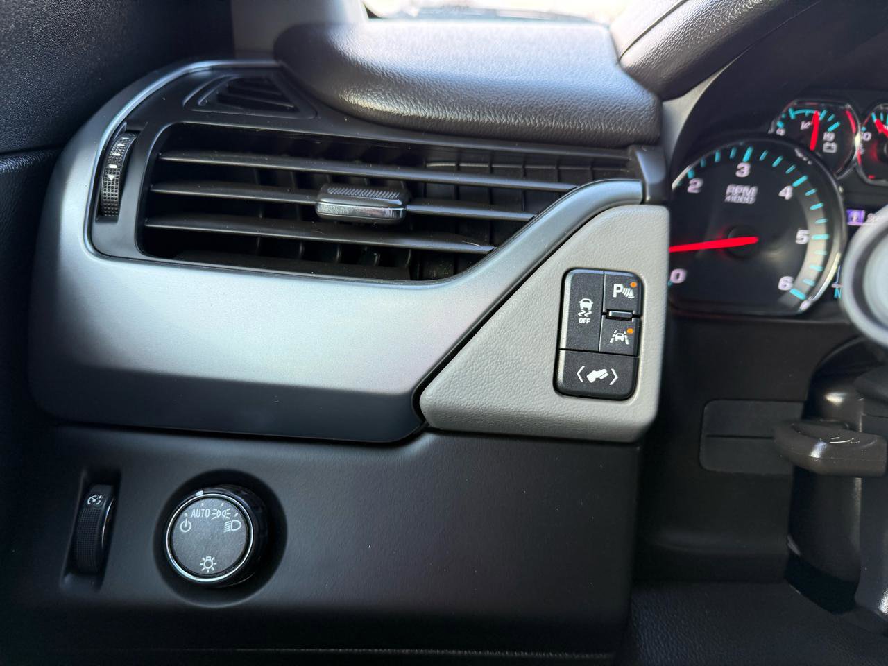 Used 2017 Chevrolet Tahoe LT RWD image 27