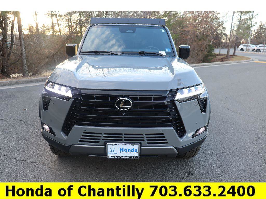Used 2024 Lexus GX 550 image 2