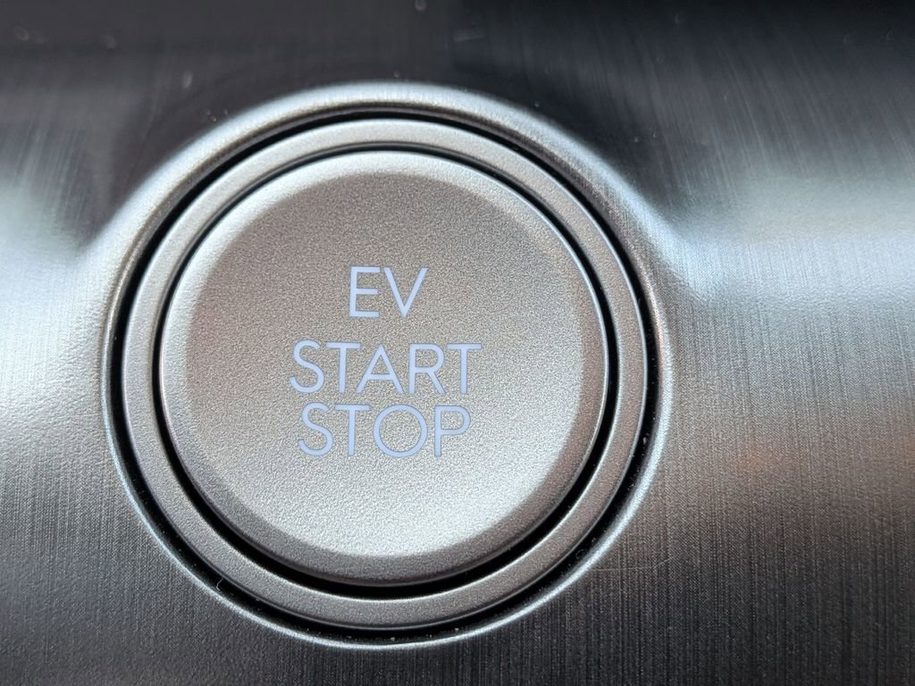 Certified 2024 Hyundai Kona SEL FWD image 25