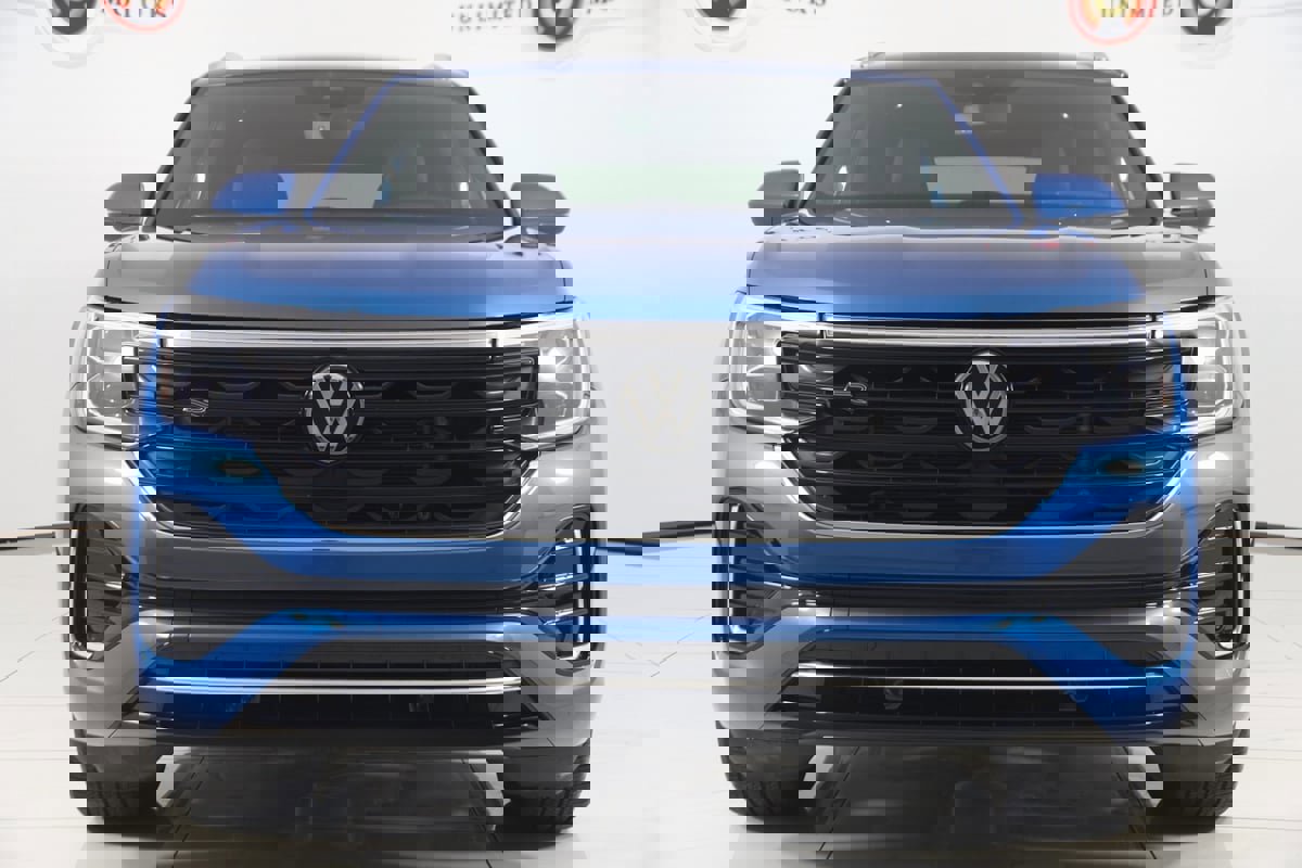 Used 2024 Volkswagen Atlas Cross Sport SEL R-Line image 59