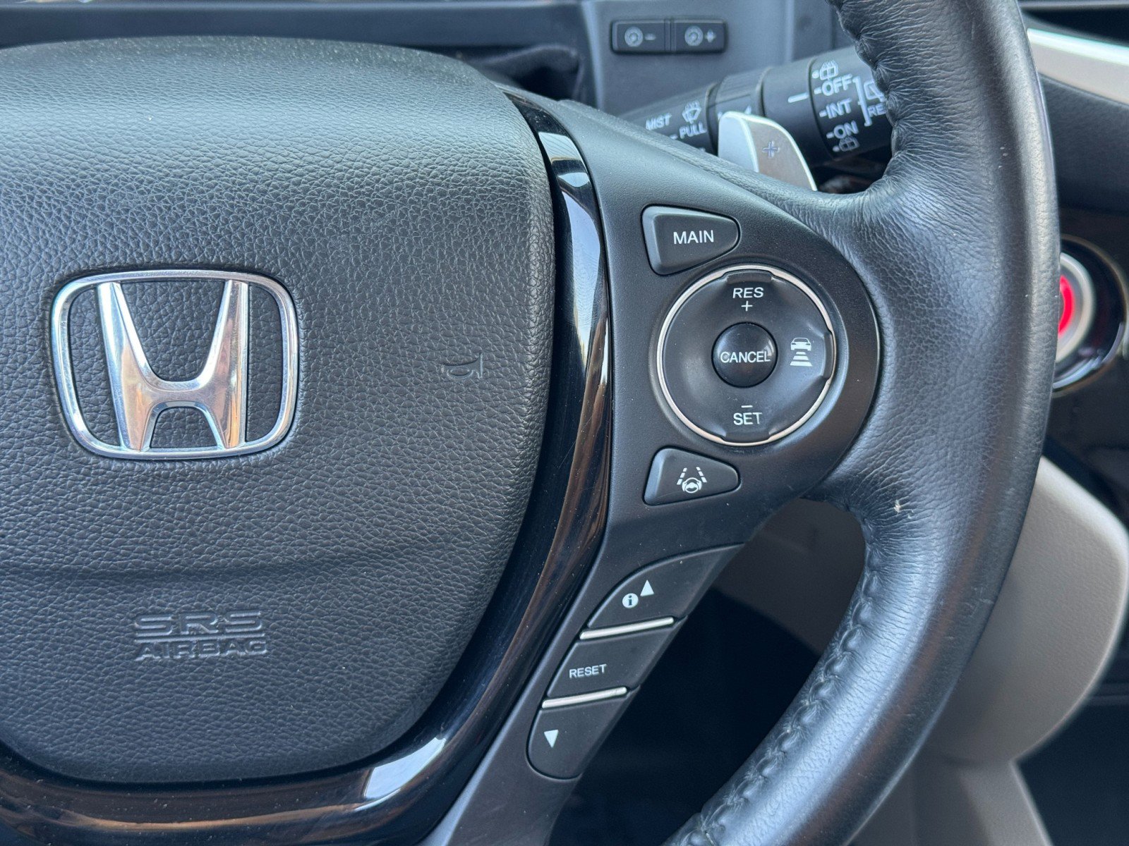 Used 2016 Honda Pilot Touring image 21