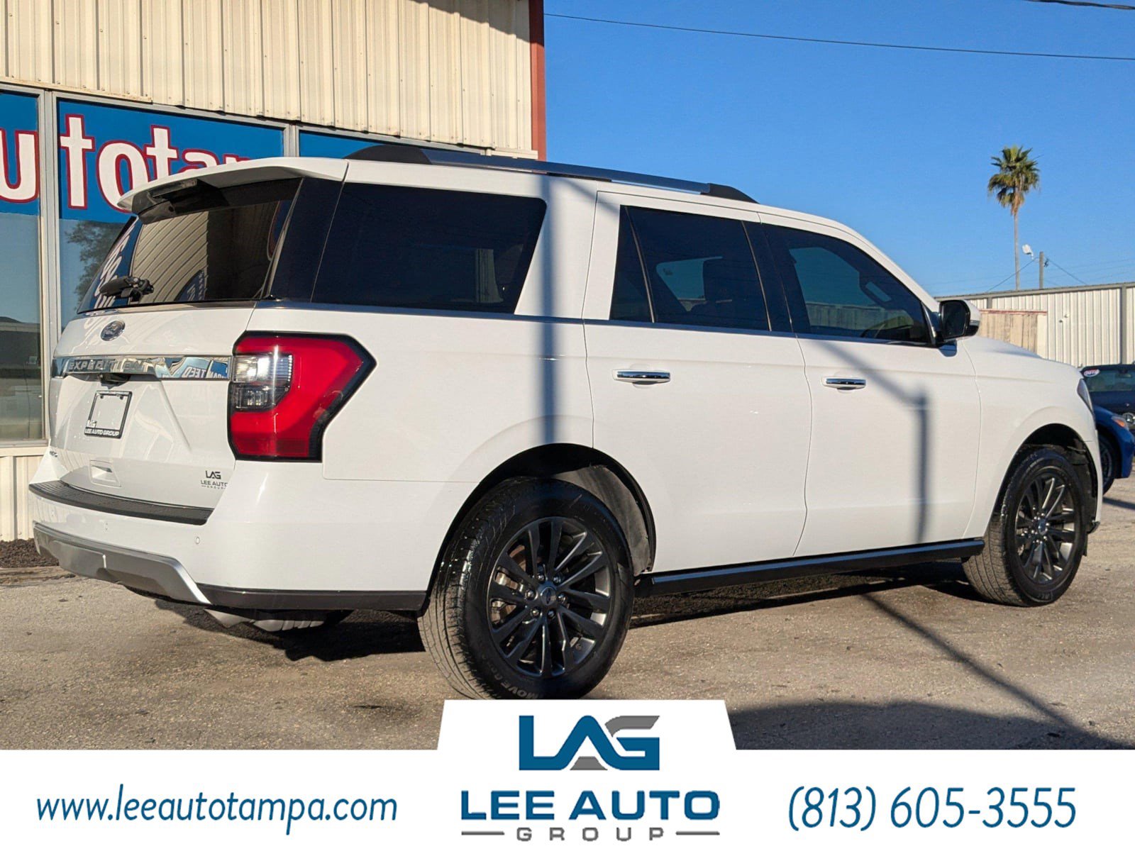 Used 2020 Ford Expedition Limited image 3