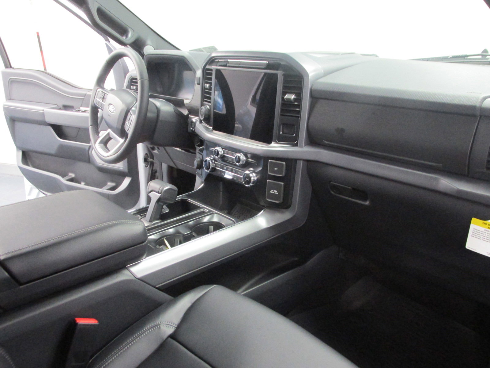 New 2025 Ford F150 XLT w/ Equipment Group 303A High image 23