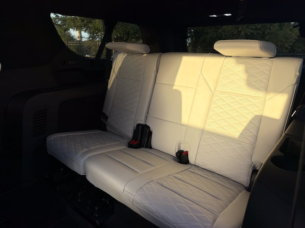 New 2026 Cadillac Escalade ESV Platinum Luxury w/ LPO, Floor Liner Package AWD/4WD image 35