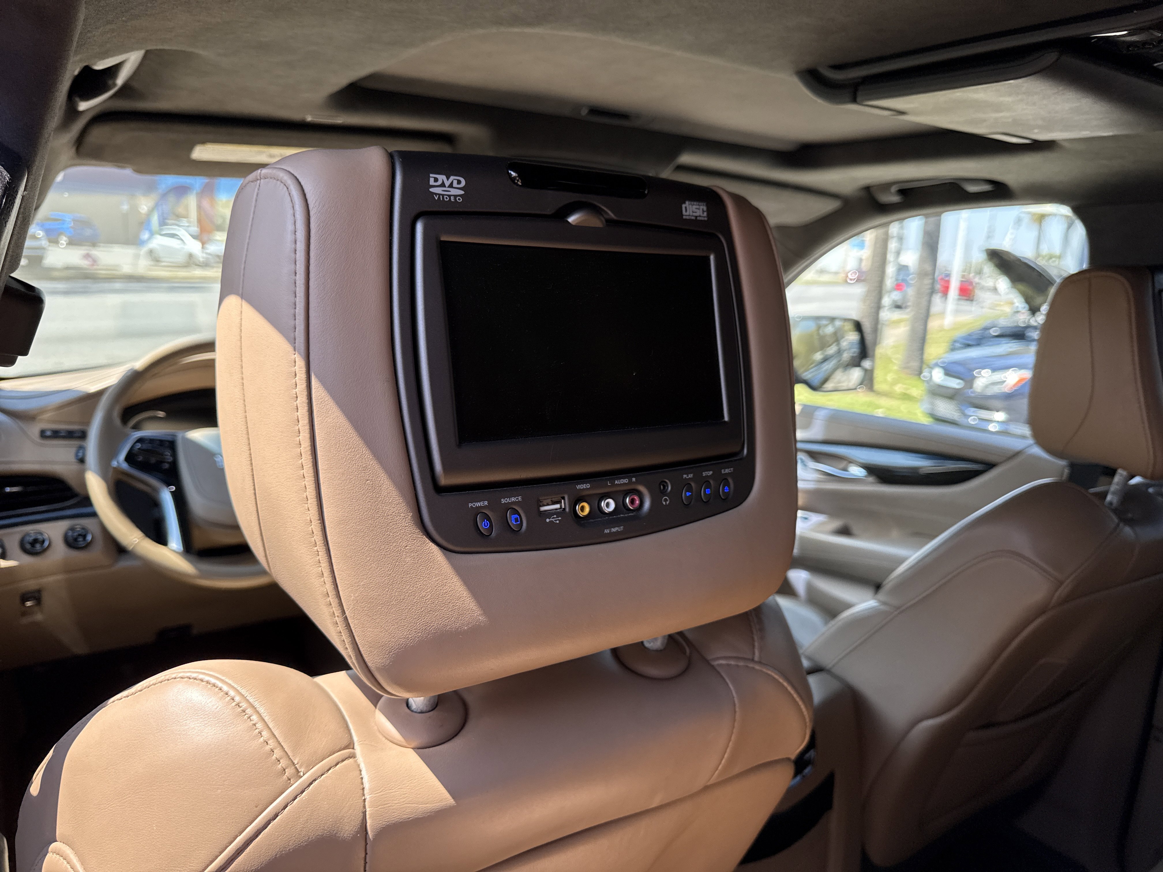 Used 2018 Cadillac Escalade ESV Platinum image 11
