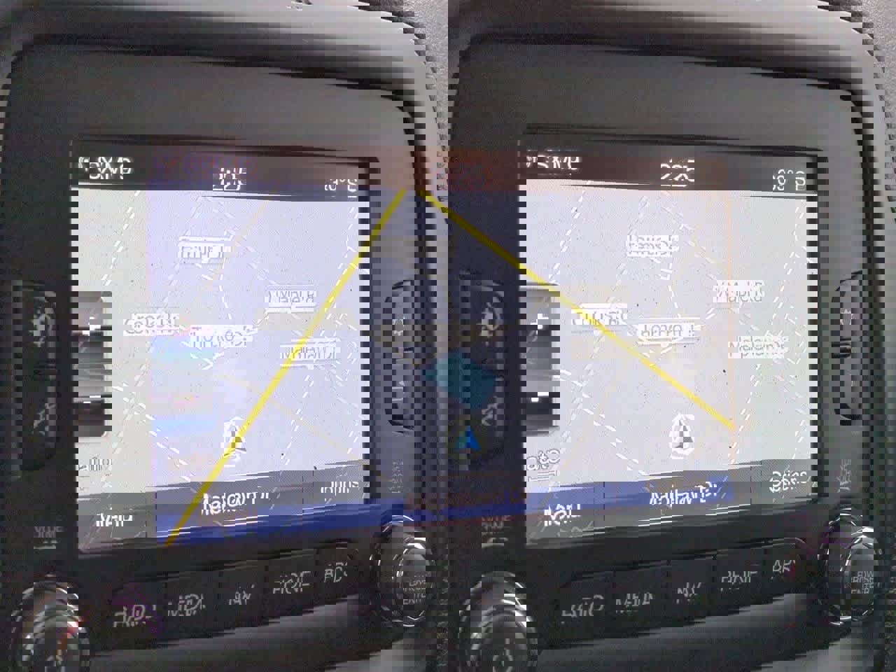 Used 2016 Jeep Renegade Latitude image 28