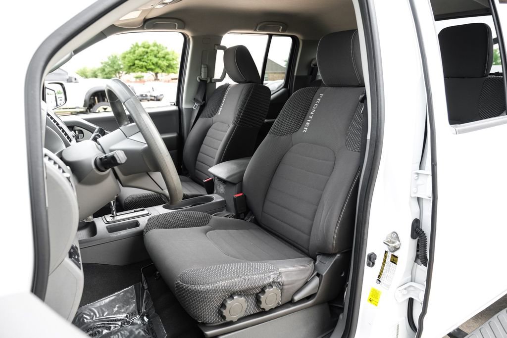 Used 2019 Nissan Frontier Desert Runner RWD image 30