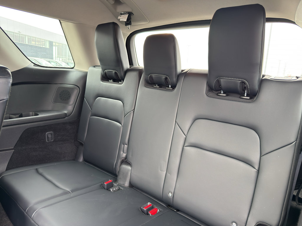 Used 2023 Nissan Pathfinder Platinum w/ Lighting Package (N93) image 36