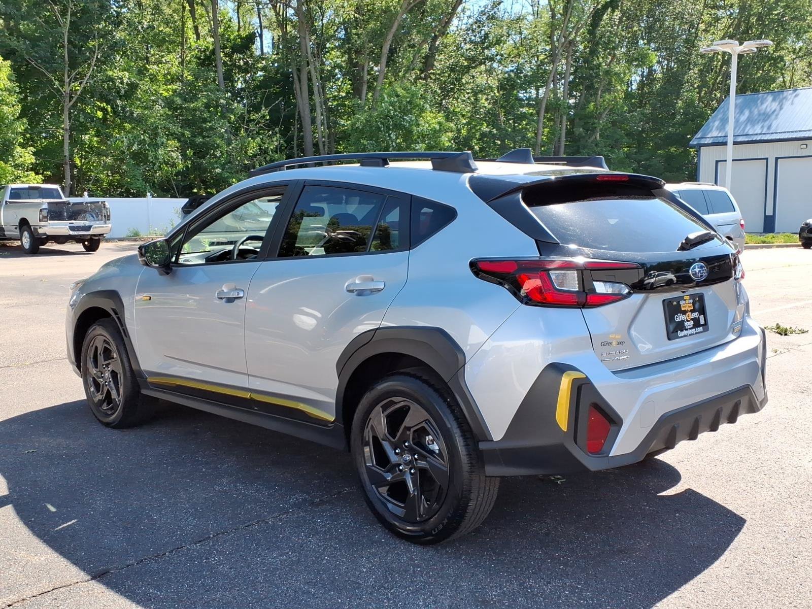 Used 2025 Subaru Crosstrek 2.5i Sport AWD/4WD image 9