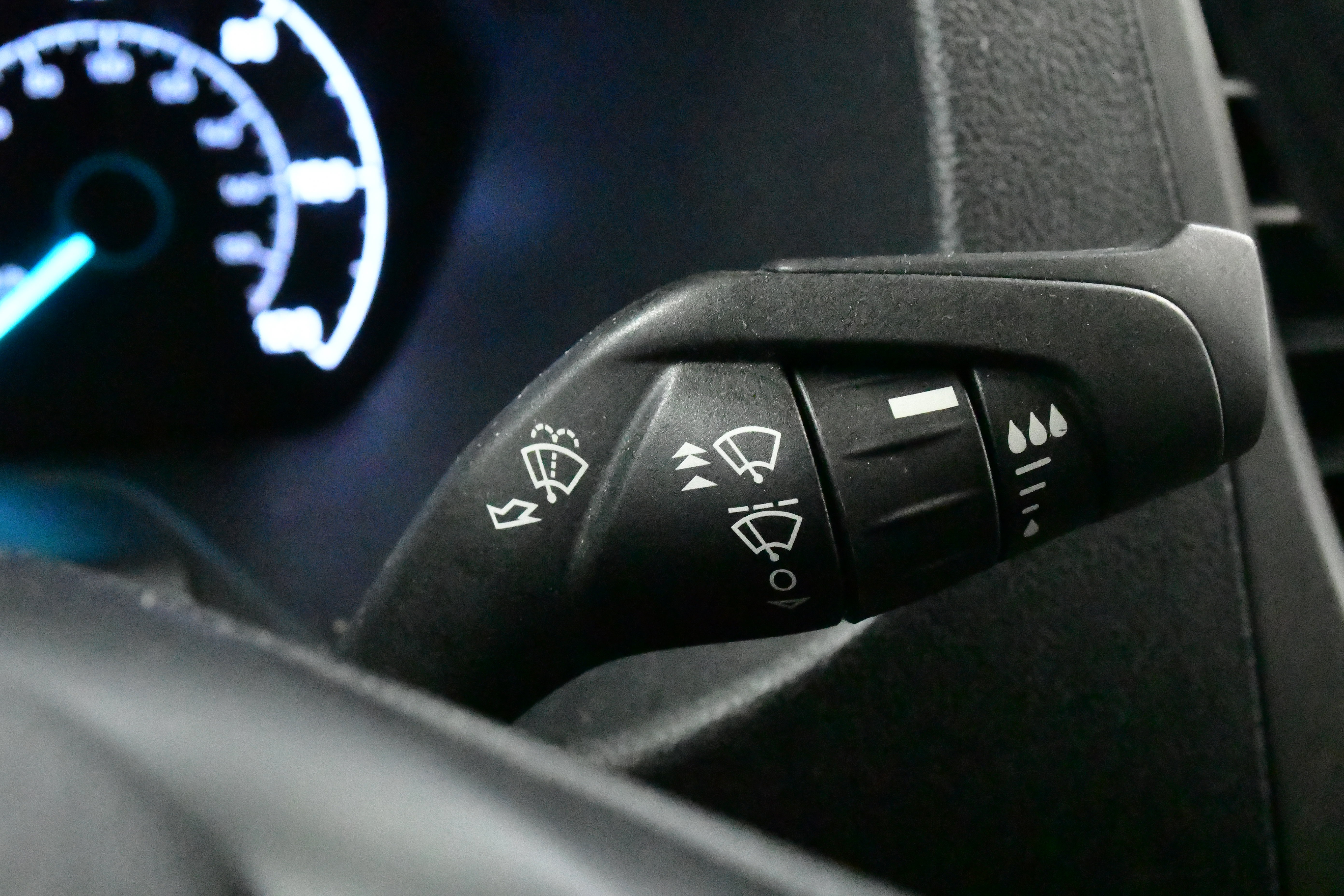 Used 2023 Ford Transit 350 XLT image 44