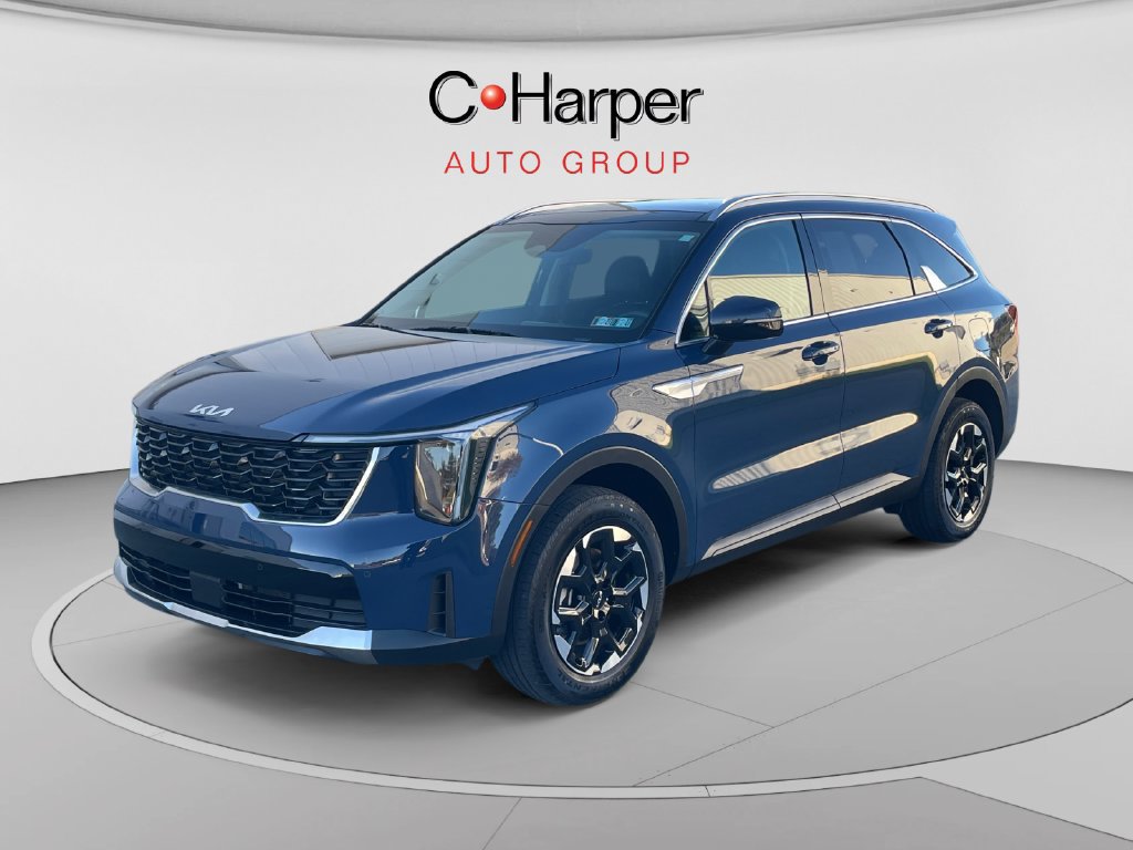 Certified 2024 Kia Sorento S w/ Panoramic Sunroof Package AWD/4WD image 7