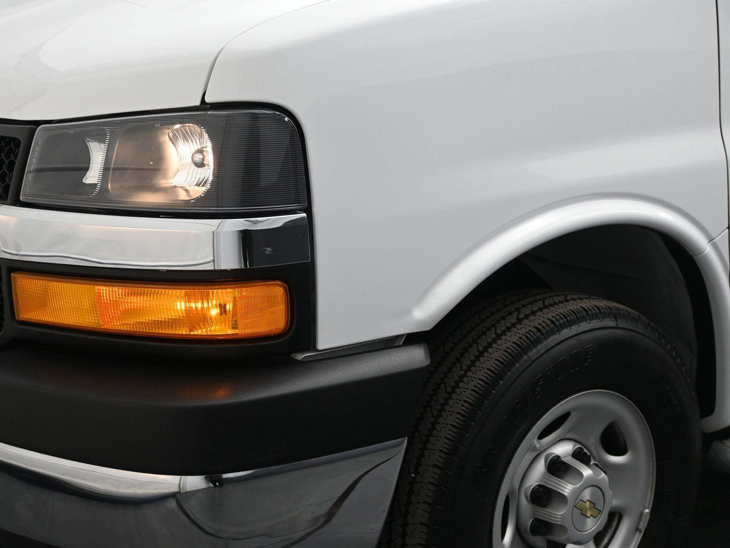 Used 2024 Chevrolet Express 2500 w/ Driver Convenience Package RWD image 17
