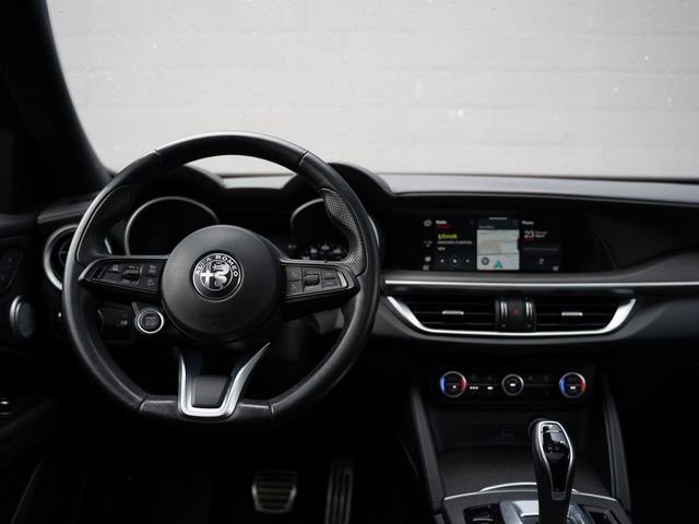 Used 2023 Alfa Romeo Stelvio Ti image 22
