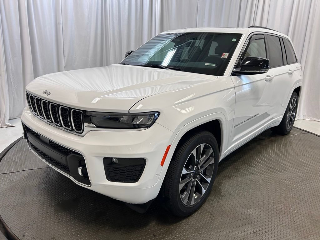 Used 2024 Jeep Grand Cherokee Overland AWD/4WD image 27